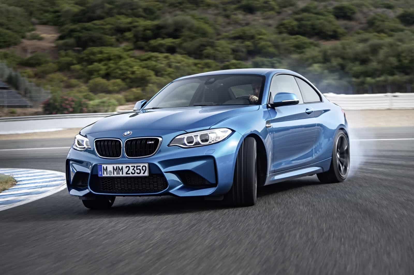 2017-BMW-M2-Coupe-37