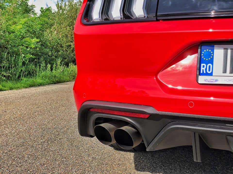 ford mustang gt